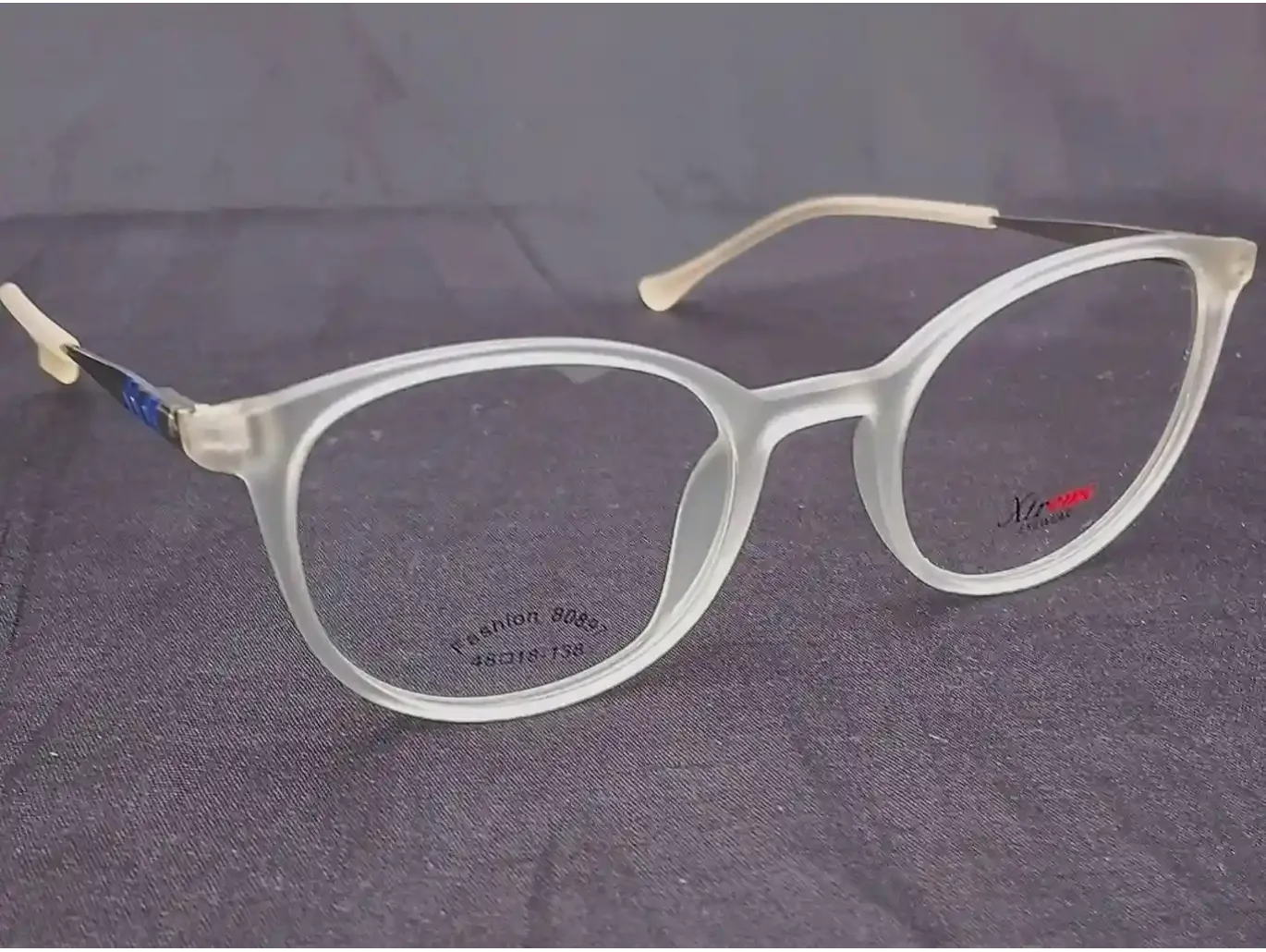 Medium Size Round Matte Transparent Medium Size Round Matte Transparent